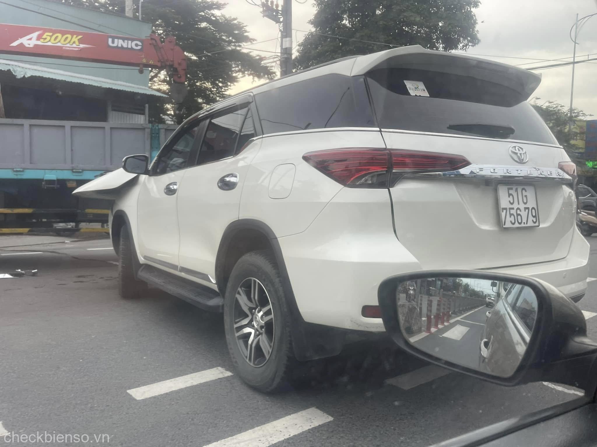 Xe biển số 51G75679