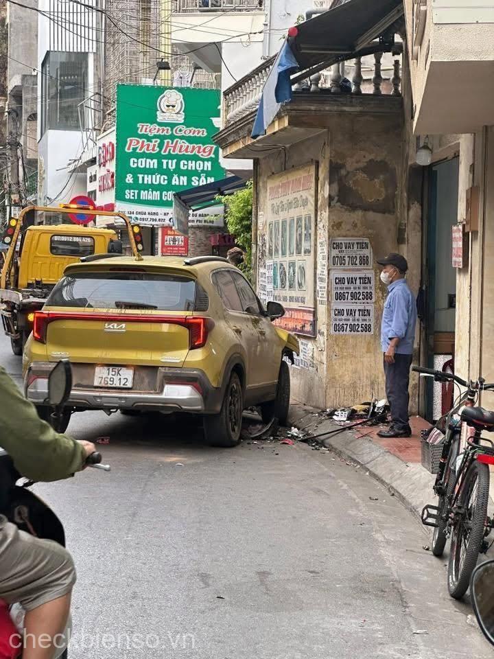 Xe biển số 15K76972